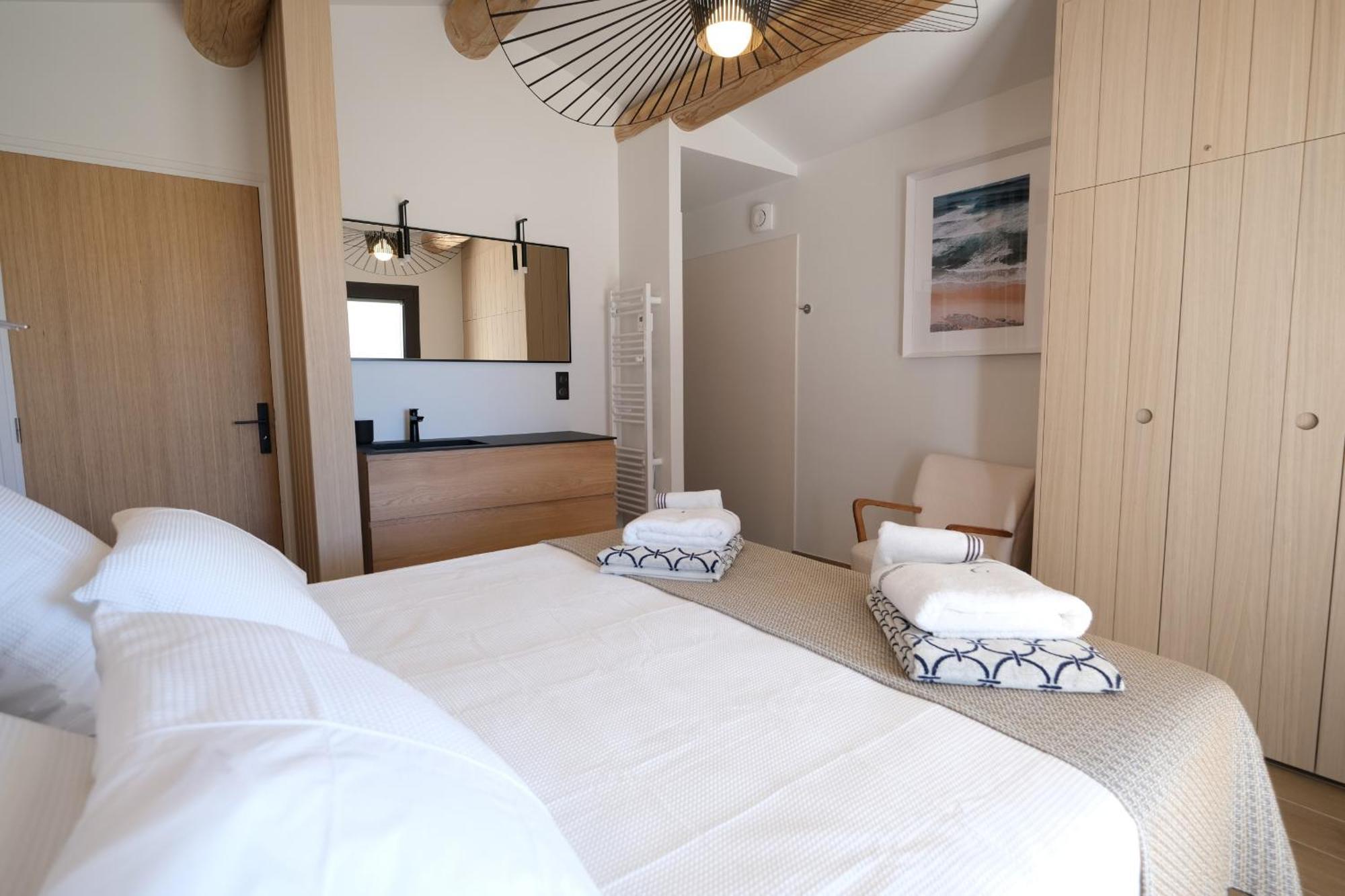 Provencal House With Heated Pool, View Of The Luberon In Robion - Accommodates 12 People. Luaran gambar